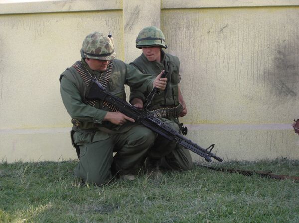 HUEMARINES2W.jpg